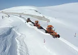  Ardahan-Artvin kara yolunda karla mücadele ve yol genişletme çalışmaları devam ediyor