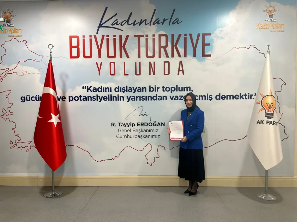 Ayşe Ümran Erdoğan, AK Parti Karşıyaka İlçe Kadın Kolları Başkanı Oldu