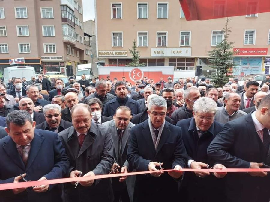 MHP’den görkemli açılış