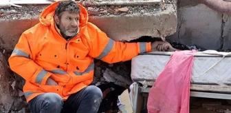 Enkaz altında can veren kızının elini bir an olsun bırakmamıştı! Geriye mutluluk dolu bu kareleri kaldı
