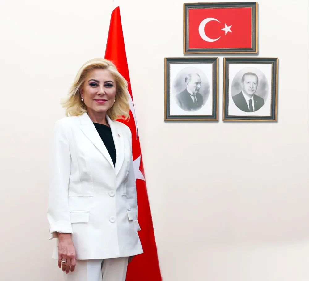 AK PARTİ İZMİR MİLLETVEKİLİ ŞEBNEM BURSALI