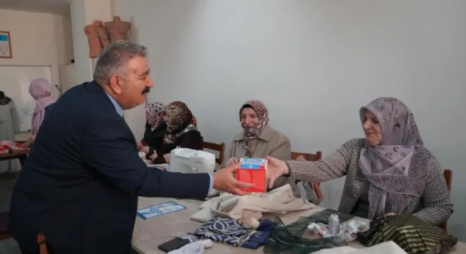 Palandöken Belediyesi meslek edindiriyor