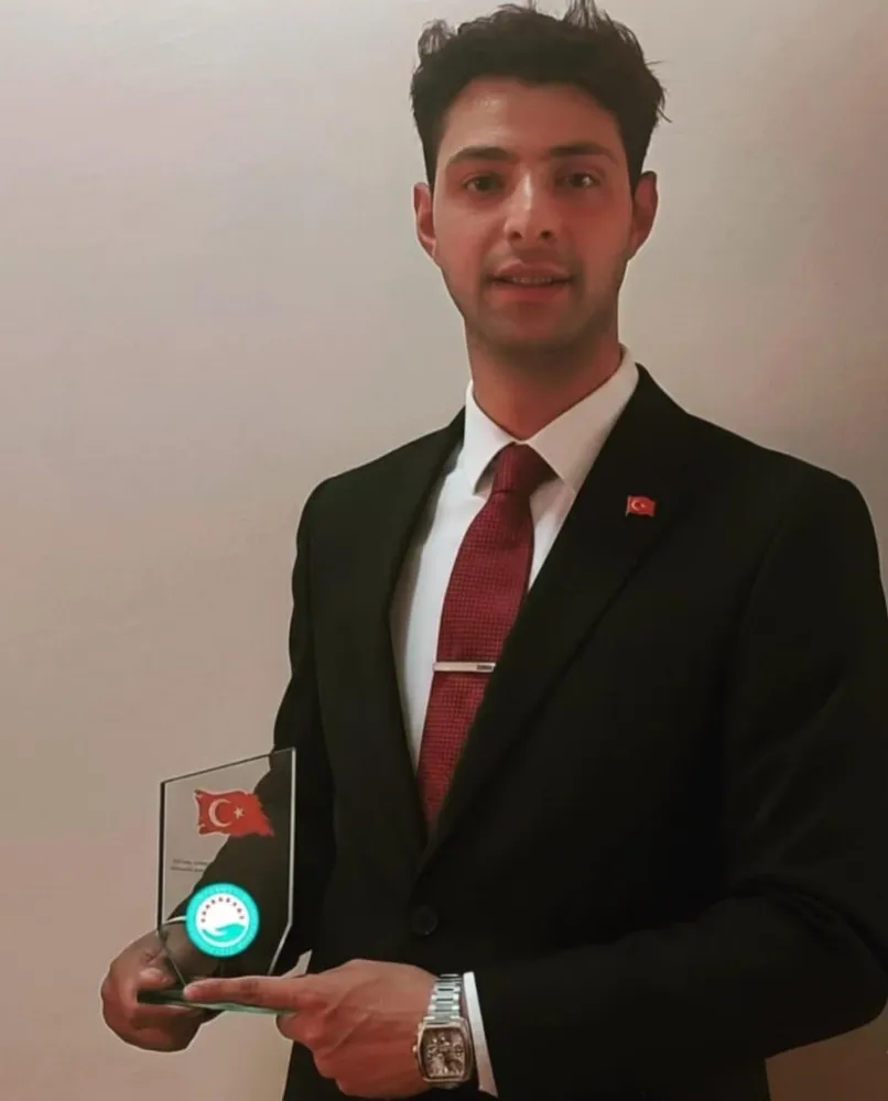 “Dev Ödül Lösemili Çocuklar Derneği’ne!”