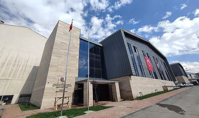 ERZURUM MÜZESİNDEN ASIRIK ESERLER!